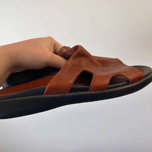 ECCO size 10 brown leather slide sandals - Picture 2 of 4